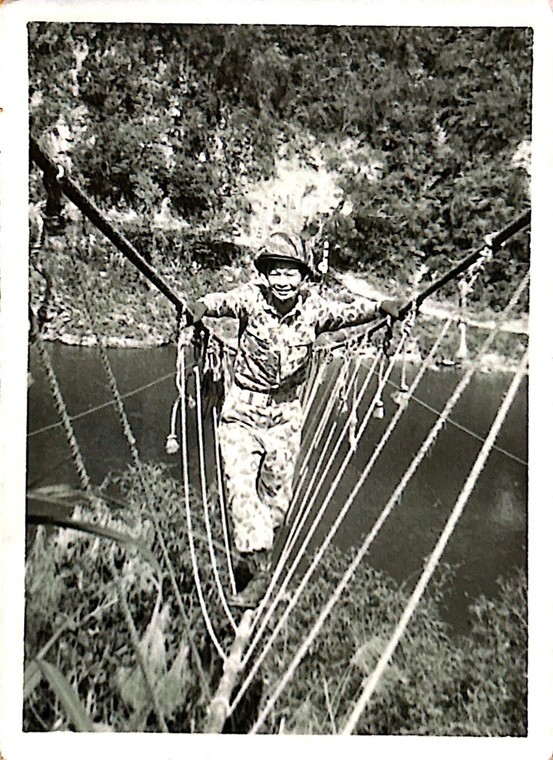 Chi Wen-Hao in uniform
